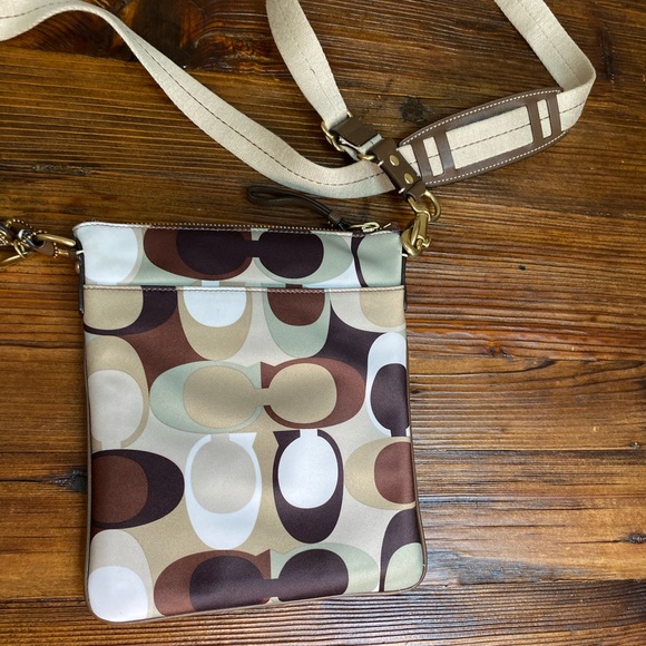 Coach Scarf Material Swingpack in Green and Brown - Picture 2 of 3